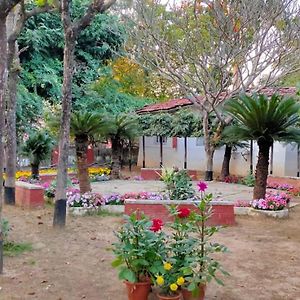 Chhuti Holiday Resort